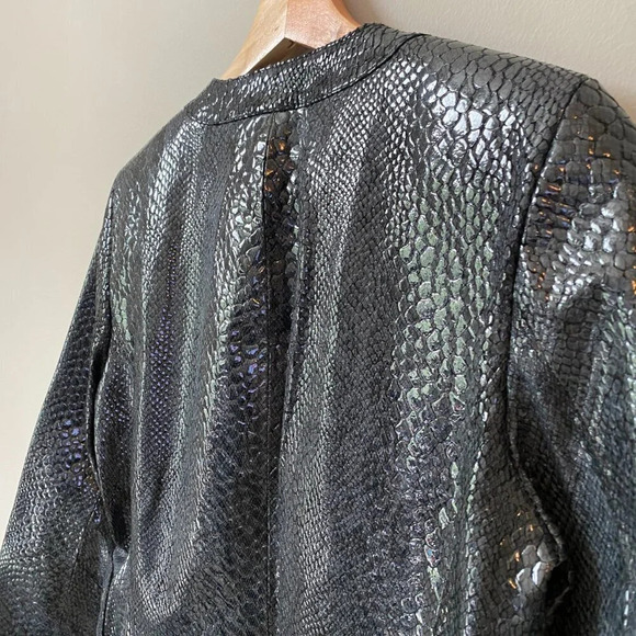 NWOT Jones New York Women's Size Small 100% Leather Glossy Full Zip Black Jacket - Picture 15 of 16